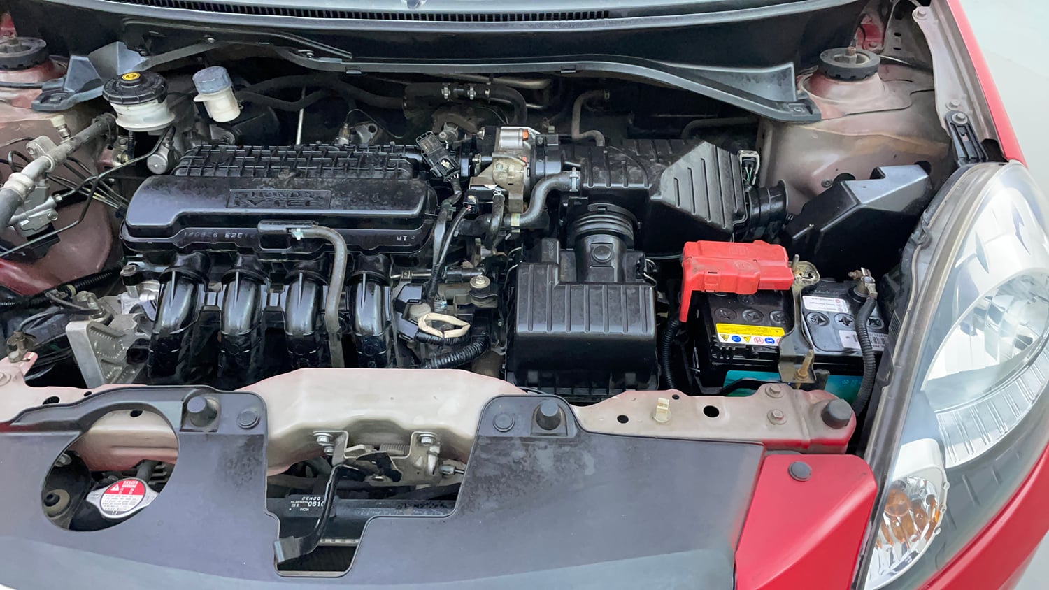 Used 2014 Honda Brio S MT Petrol Manual engine ENGINE LEFT SIDE VIEW