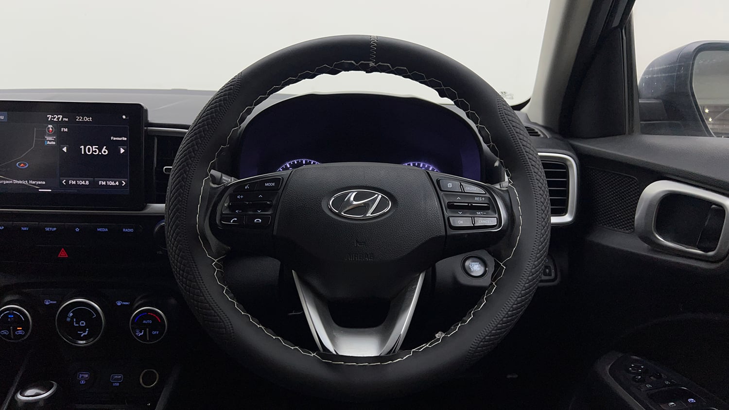 Used 2019 Hyundai Venue SX Plus 1.0 Turbo DCT Petrol Automatic interior STEERING VIEW