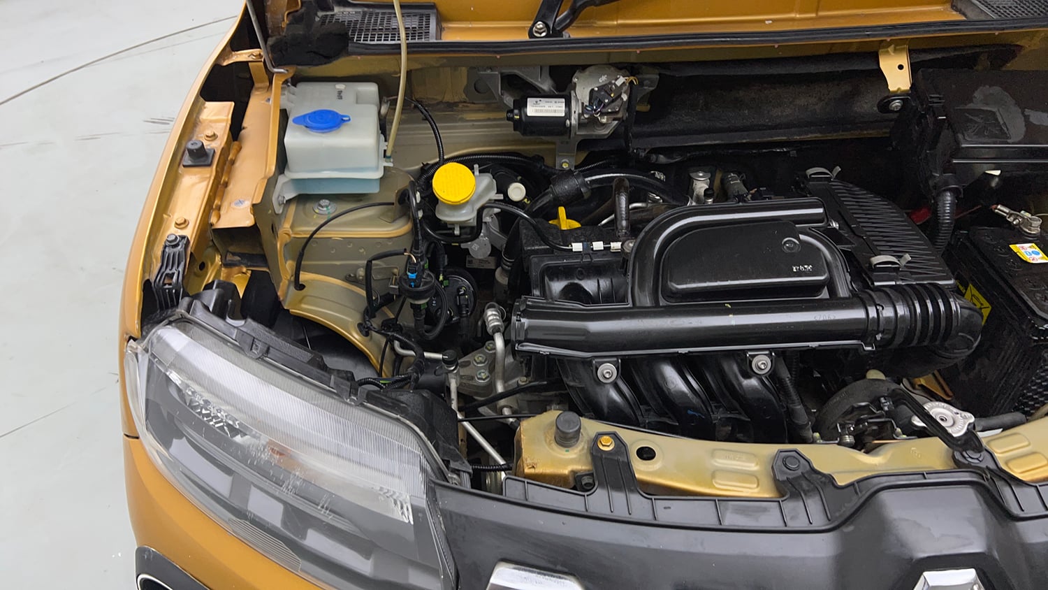 Used 2022 Renault Kwid CLIMBER AMT Petrol Automatic engine ENGINE RIGHT SIDE VIEW