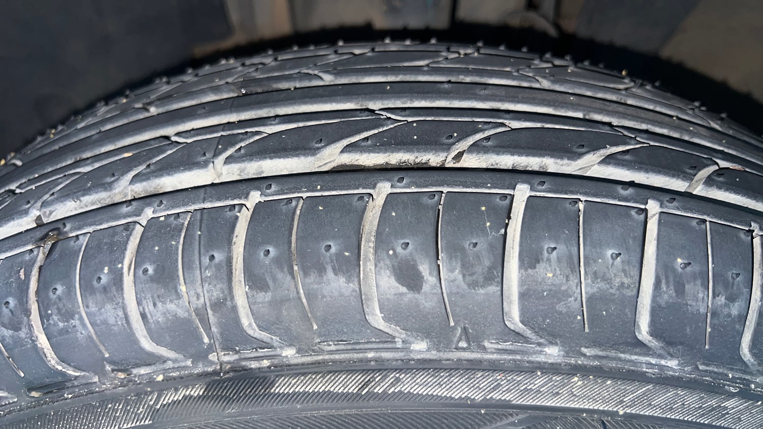 Used 2022 Renault Triber Limited Edition AMT Petrol Automatic tyres LEFT FRONT TYRE TREAD VIEW