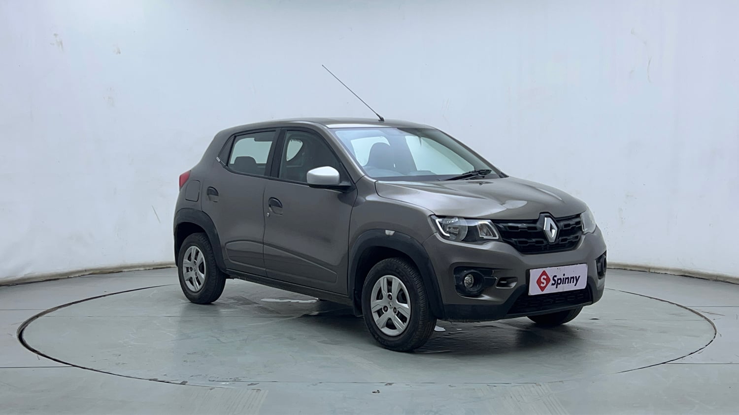 Used 2018 Renault Kwid 1.0 RXT AMT Opt Petrol Automatic exterior RIGHT FRONT CORNER VIEW