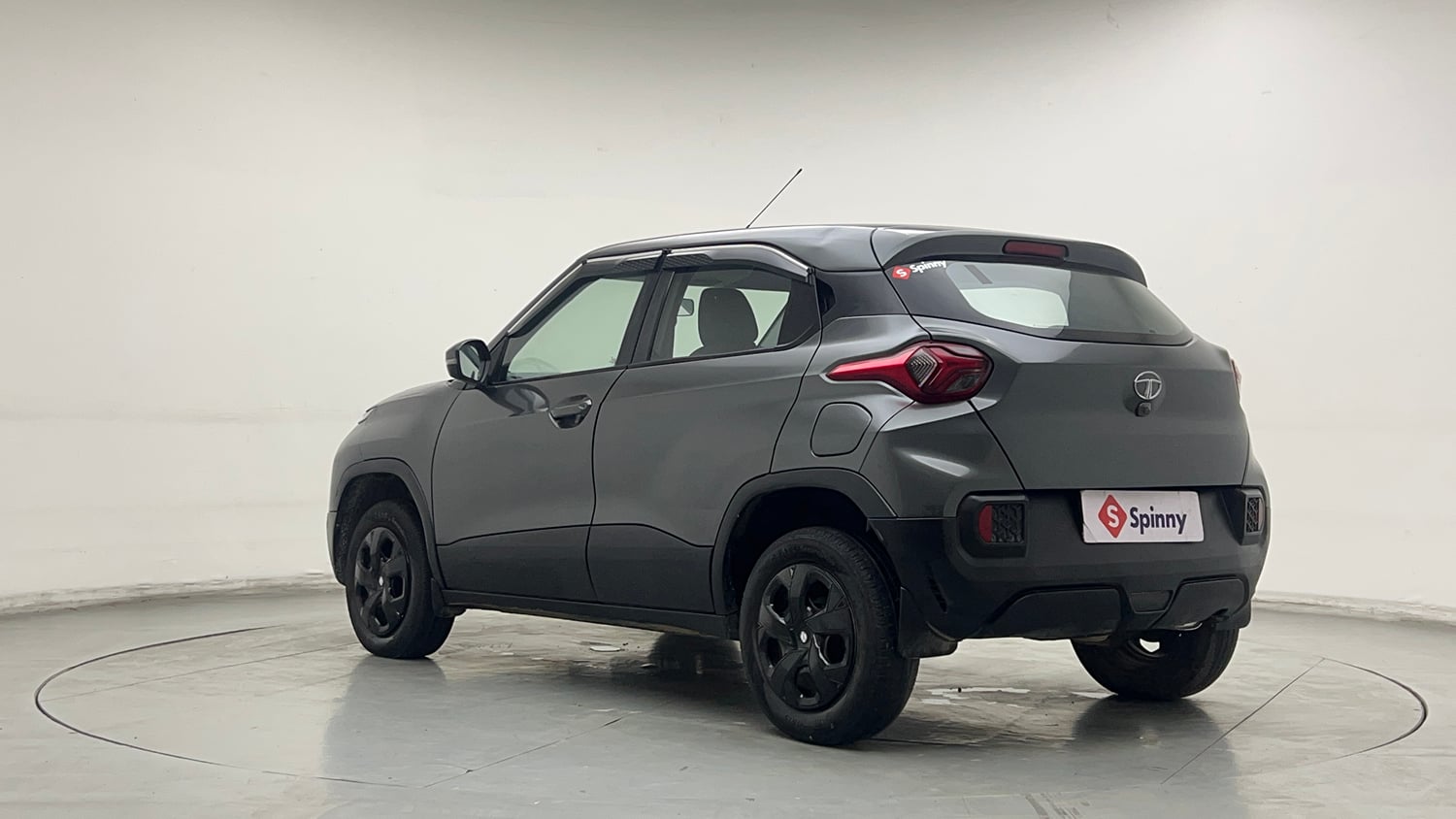 Used 2022 Tata Punch Accomplished MT Petrol Manual exterior LEFT REAR CORNER VIEW