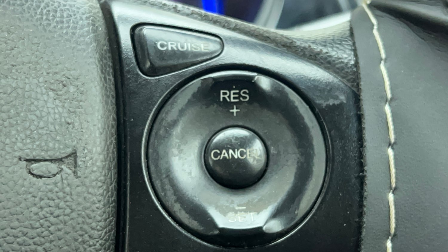 Used 2016 Honda City V Petrol Manual top_features Cruise control