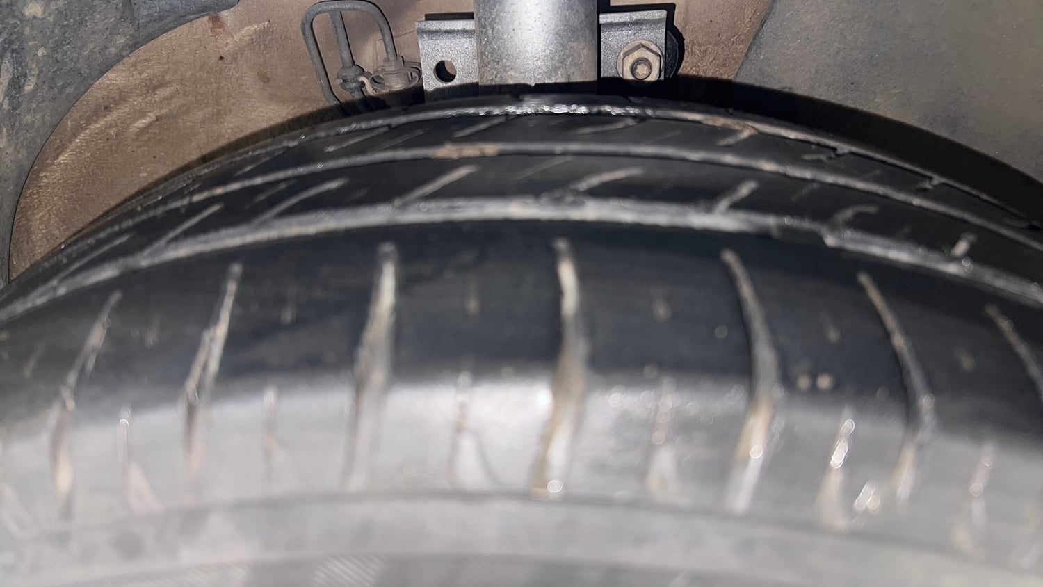 Used 2014 Volkswagen Vento Highline Petrol Petrol Manual tyres RIGHT FRONT TYRE TREAD VIEW