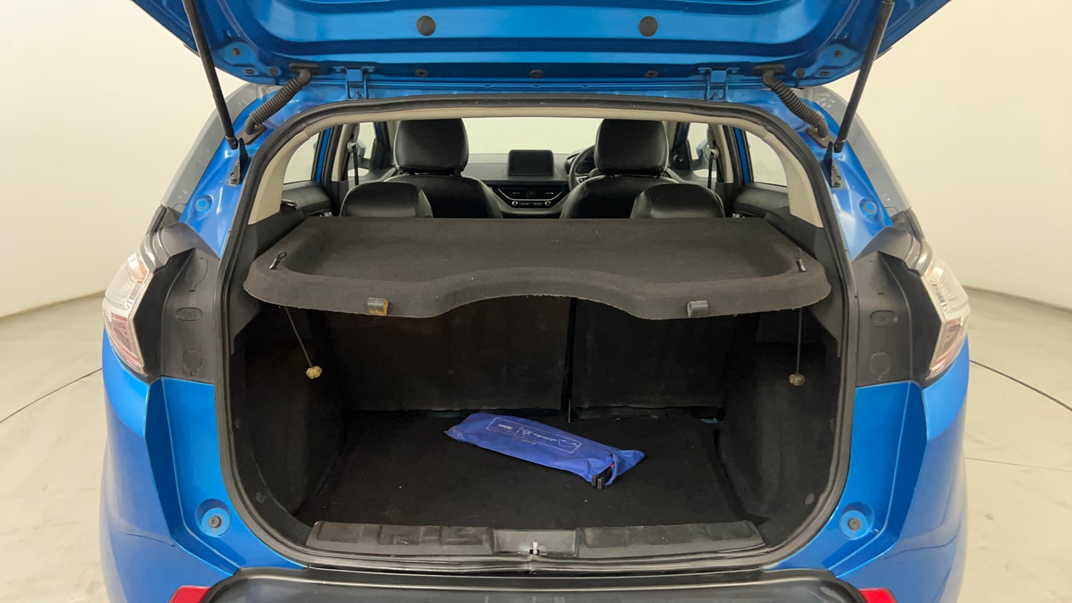 Used 2018 Tata Nexon XZ Plus Diesel Diesel Manual interior DICKY INSIDE VIEW