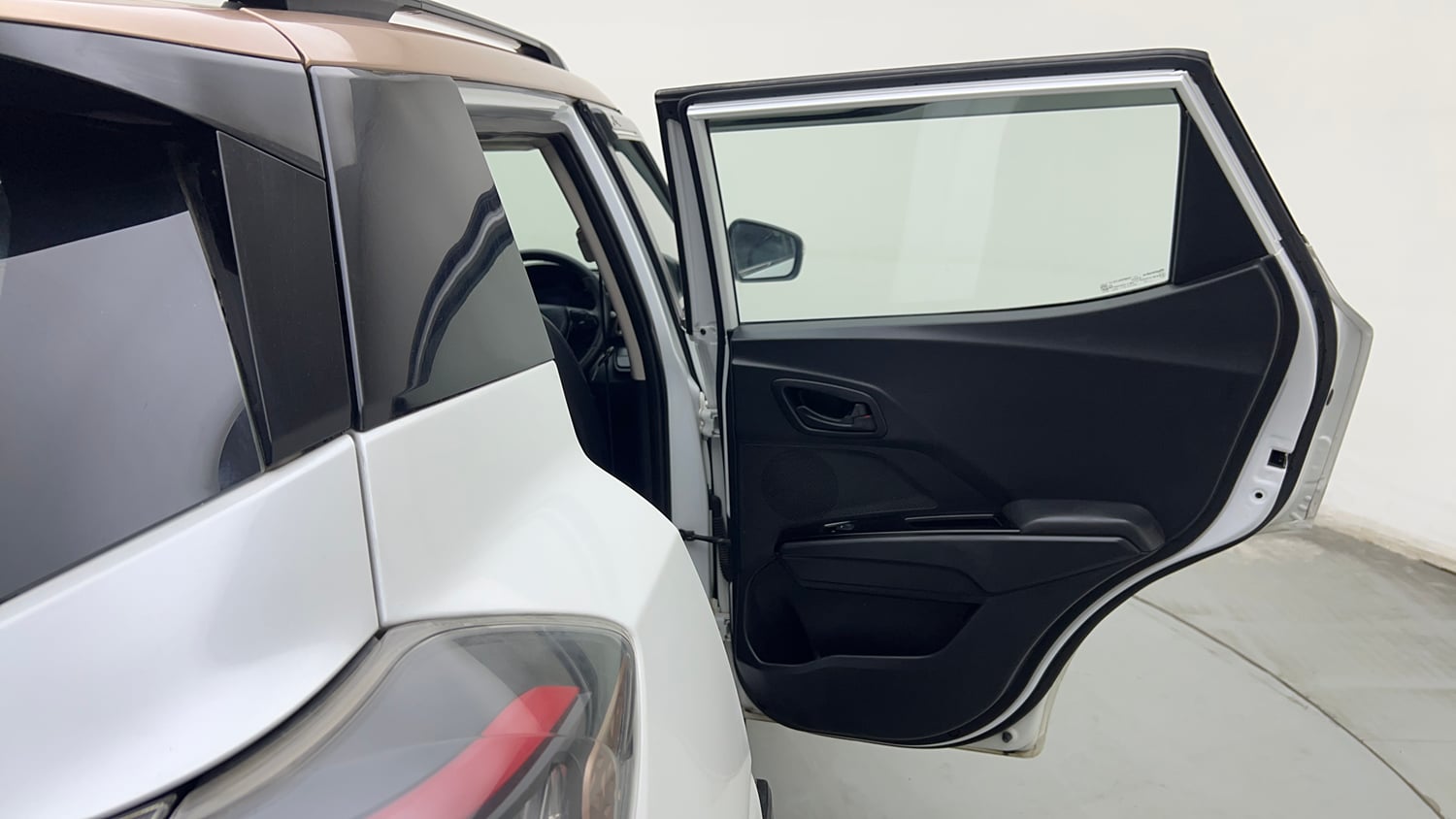 Used 2024 Mahindra XUV400 EL 39.4 KWH Dual Tone Electric Automatic interior RIGHT REAR DOOR OPEN VIEW