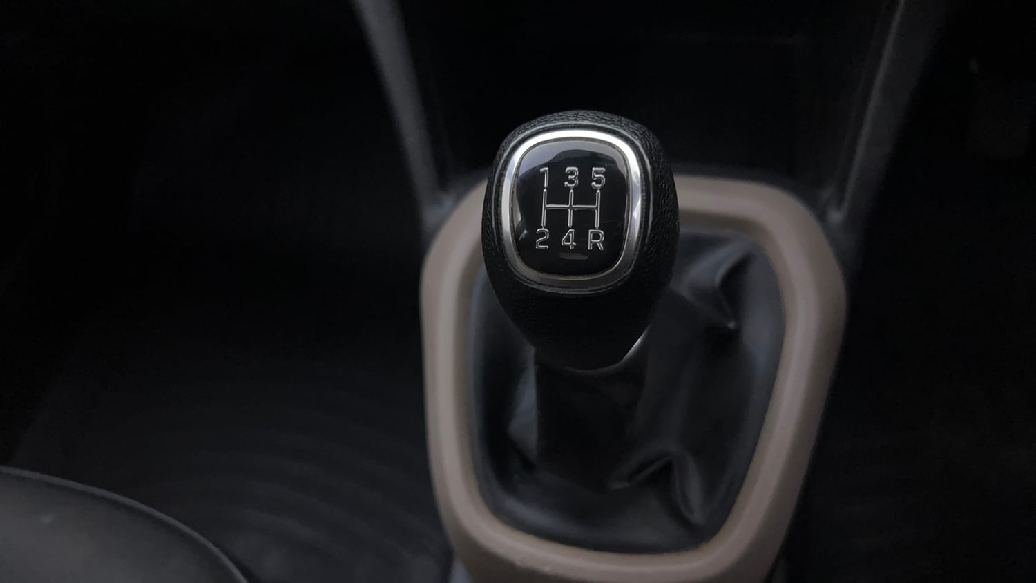 Used 2016 Hyundai Grand i10 Sportz 1.2 Kappa VTVT Petrol Manual interior GEAR  KNOB VIEW