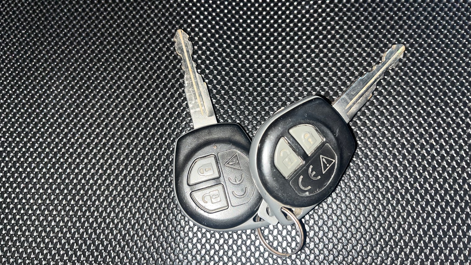 Used 2020 Maruti Suzuki Baleno Delta Petrol Manual extra CAR KEY VIEW