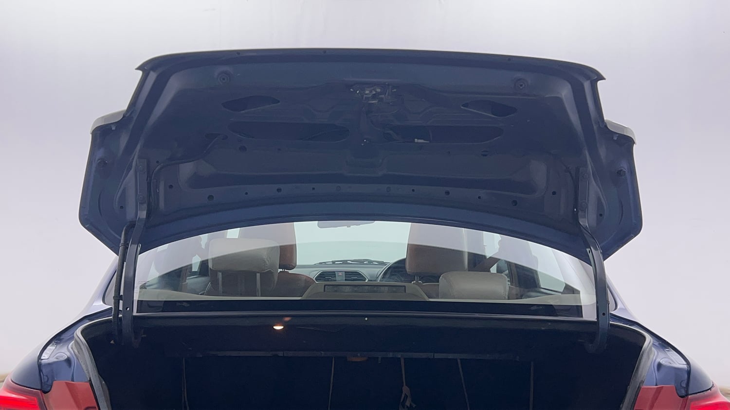 Used 2018 Maruti Suzuki Dzire VXi Petrol Manual interior DICKY DOOR OPEN VIEW