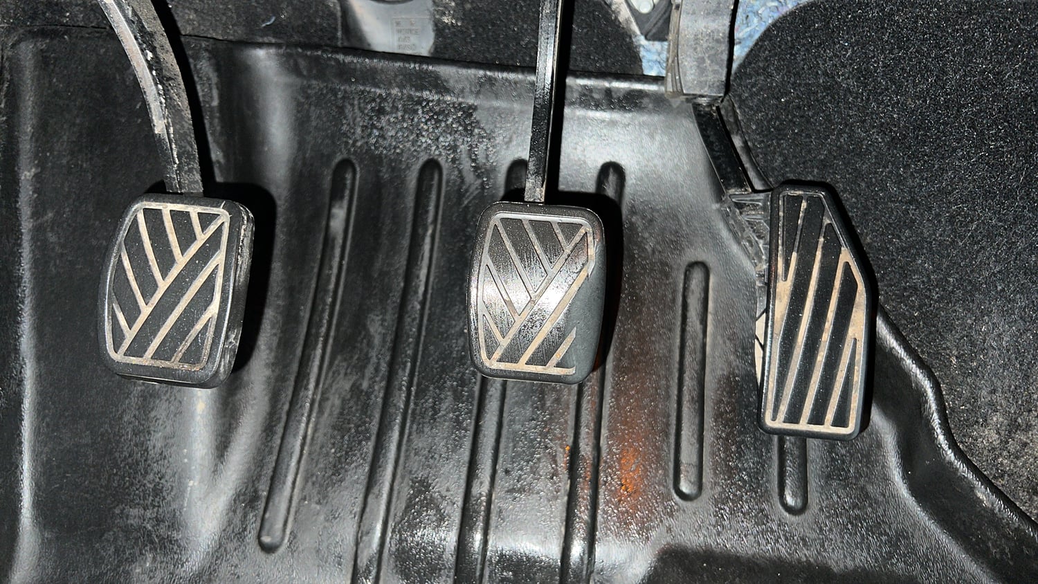 Used 2022 Maruti Suzuki Baleno Zeta MT Petrol Manual interior PEDALS VIEW