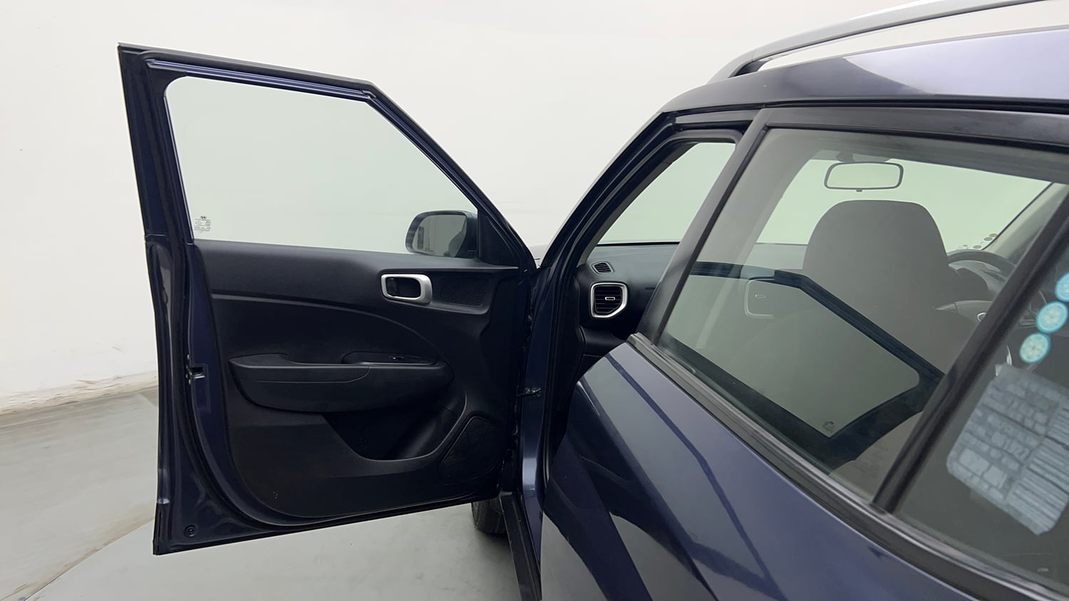Used 2019 hyundai Venue SX 1.0 Turbo Petrol Petrol Manual interior LEFT FRONT DOOR OPEN VIEW