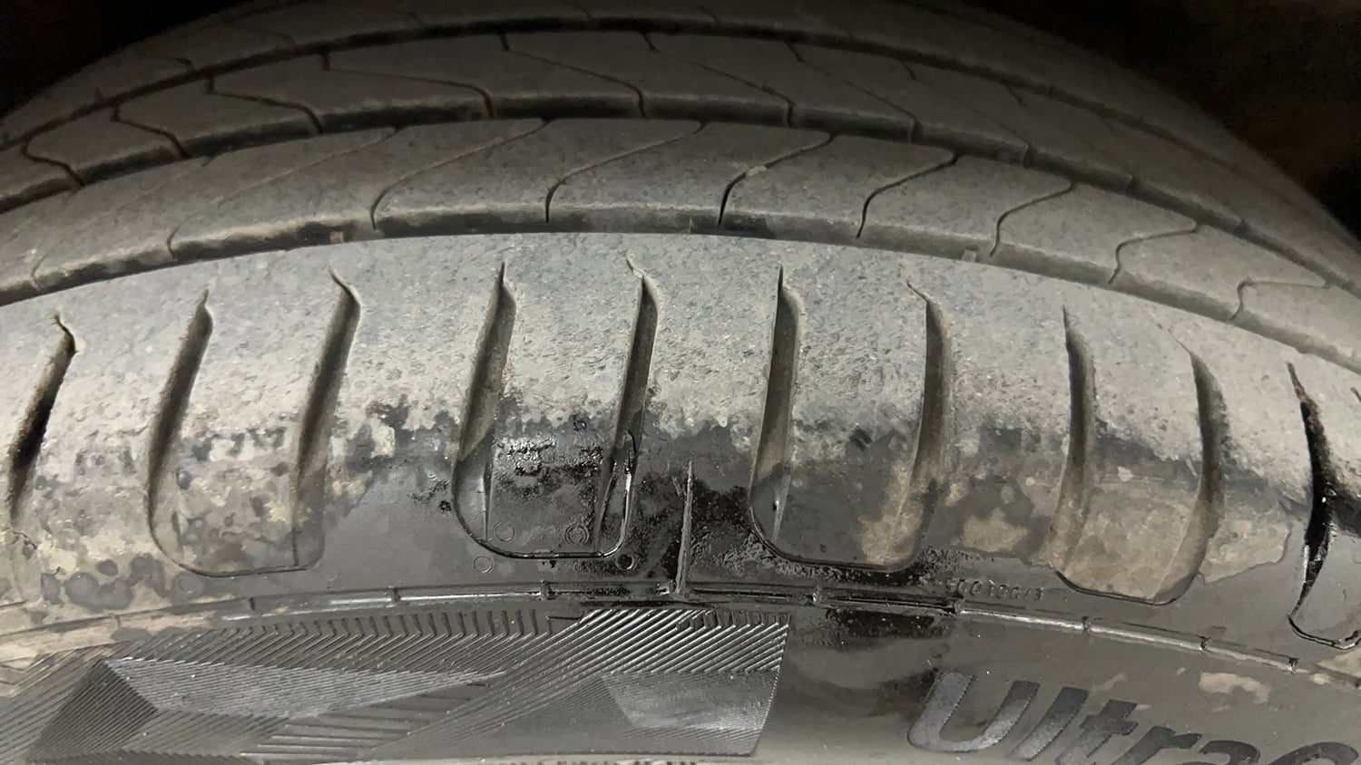 Used 2016 Ford EcoSport Titanium 1.5L Ti-VCT AT Petrol Automatic tyres RIGHT REAR TYRE TREAD VIEW