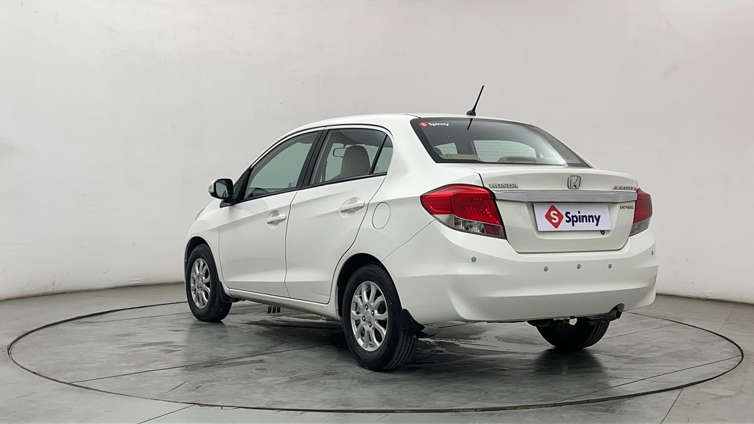 Used 2014 Honda Amaze 1.2 VX AT i-VTEC Petrol Automatic exterior LEFT REAR CORNER VIEW