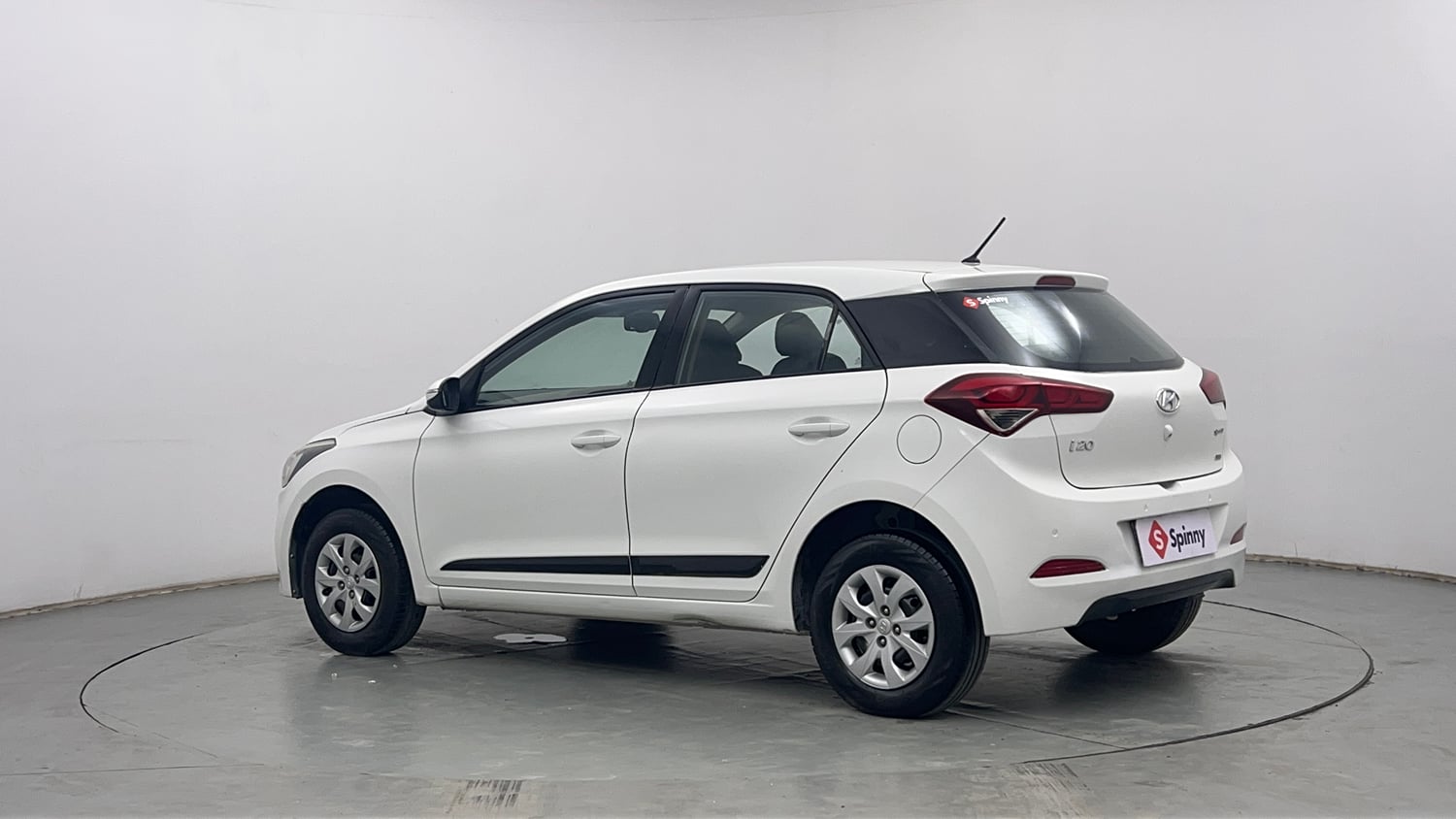 Used 2015 Hyundai Elite i20 Sportz 1.2 Petrol Manual exterior LEFT REAR CORNER VIEW