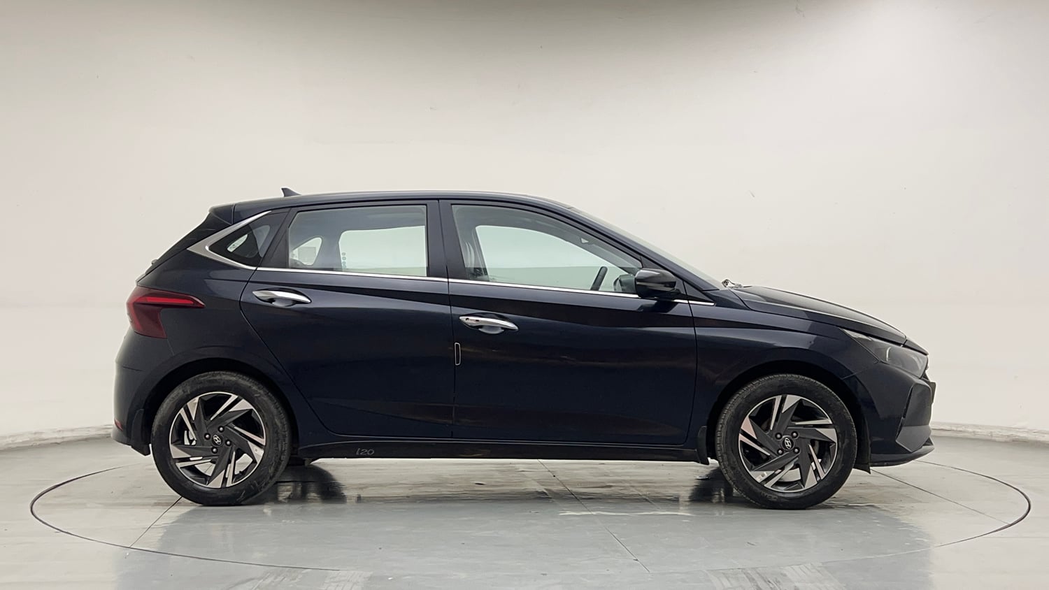 Used 2023 Hyundai New i20 Asta (O) 1.2 MT Petrol Manual exterior RIGHT SIDE VIEW