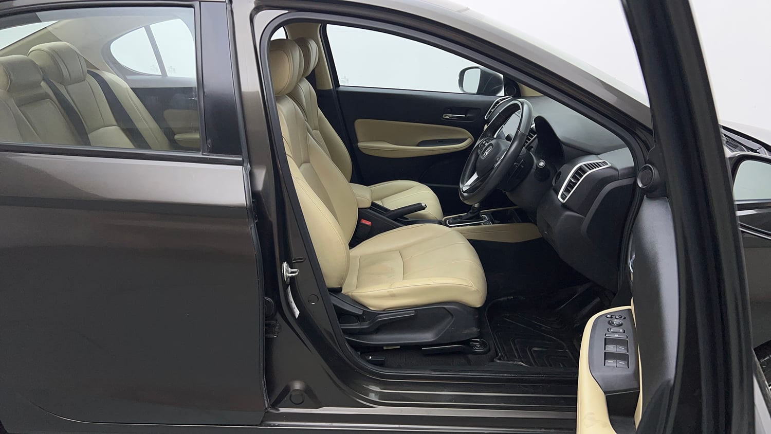 Used 2021 Honda City ZX CVT Petrol Petrol Automatic interior RIGHT SIDE FRONT DOOR CABIN VIEW