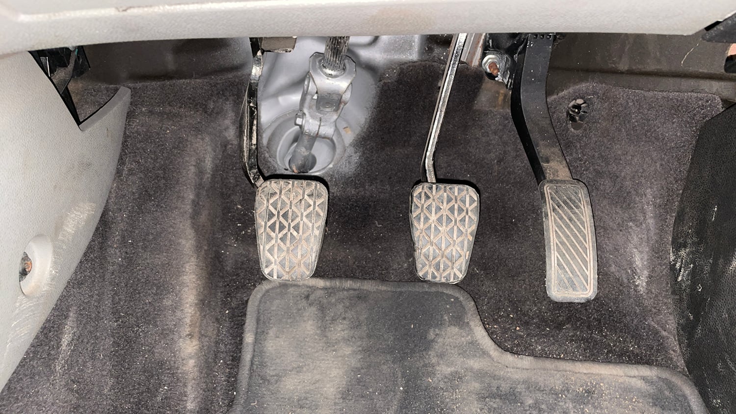 Used 2015 Ford EcoSport Titanium 1.5 Ti-VCT Petrol Manual interior PEDALS VIEW