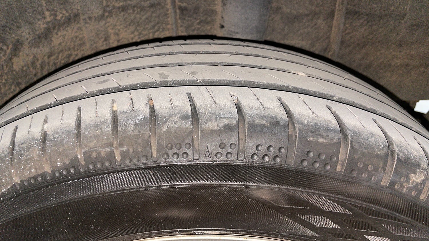 Used 2021 Renault Triber RXZ Petrol Manual tyres LEFT REAR TYRE TREAD VIEW