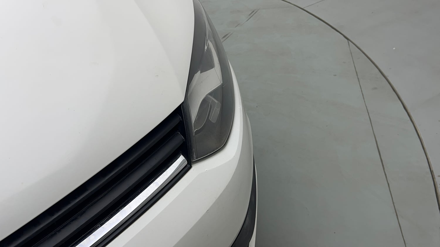 Used 2014 Volkswagen Polo Comfortline 1.2L (P) Petrol Manual dents MINOR SCRATCH
