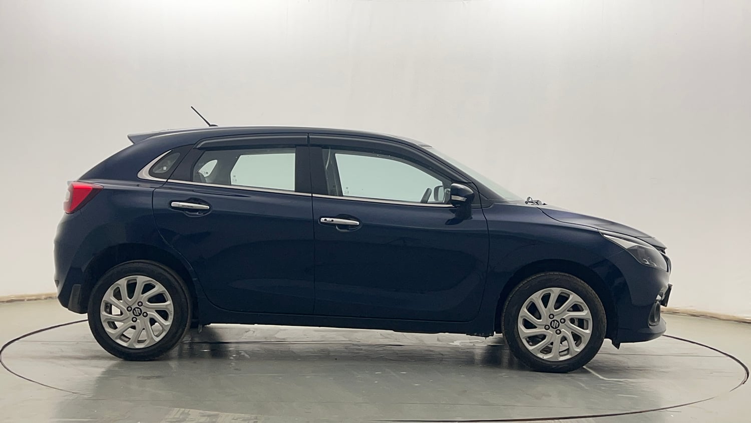 Used 2022 Maruti Suzuki Baleno Zeta AGS Petrol Automatic exterior RIGHT SIDE VIEW