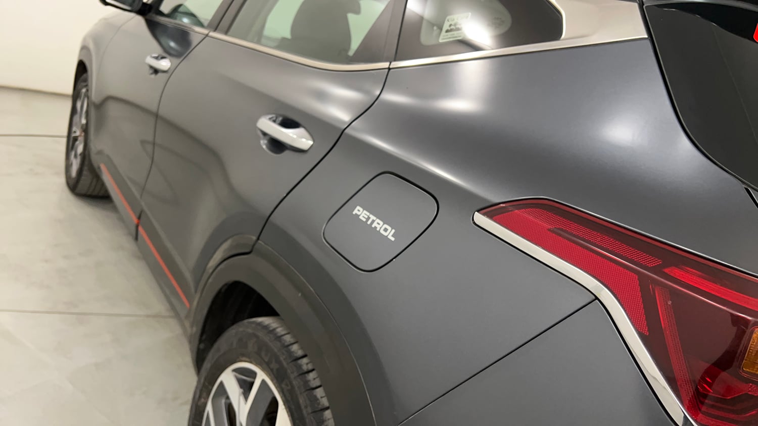 Used 2022 Kia Seltos X Line 1.4 DCT Petrol Automatic dents MINOR SCRATCH
