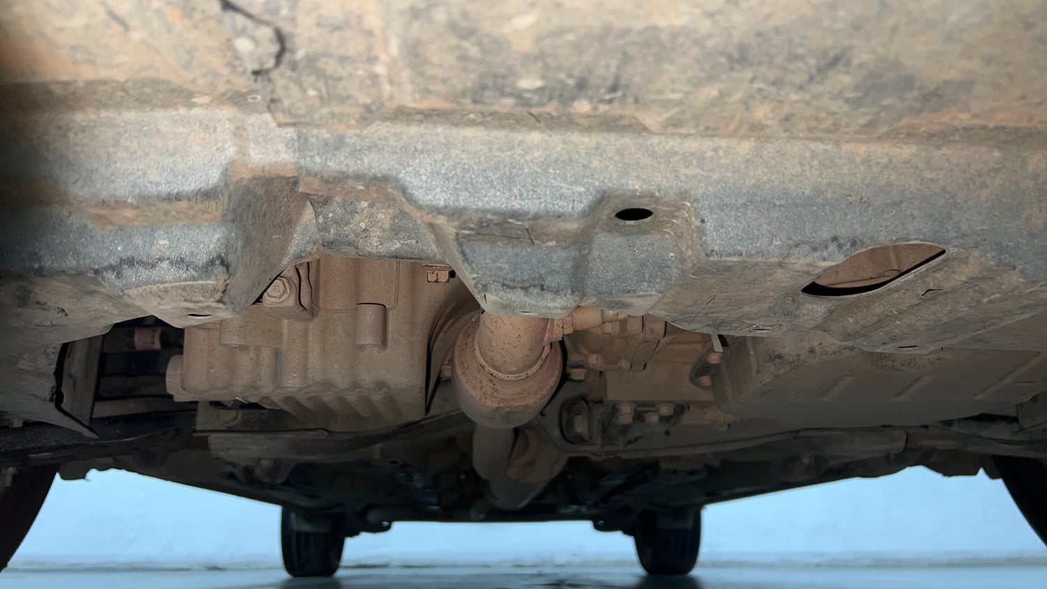 Used 2019 Toyota Yaris G CVT Petrol Automatic extra FRONT LEFT UNDERBODY VIEW