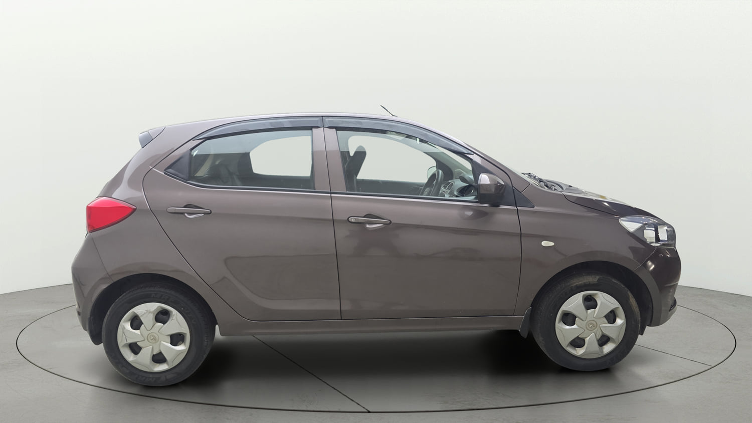 Used 2019 Tata Tiago Revotron XT Petrol Manual exterior RIGHT SIDE VIEW