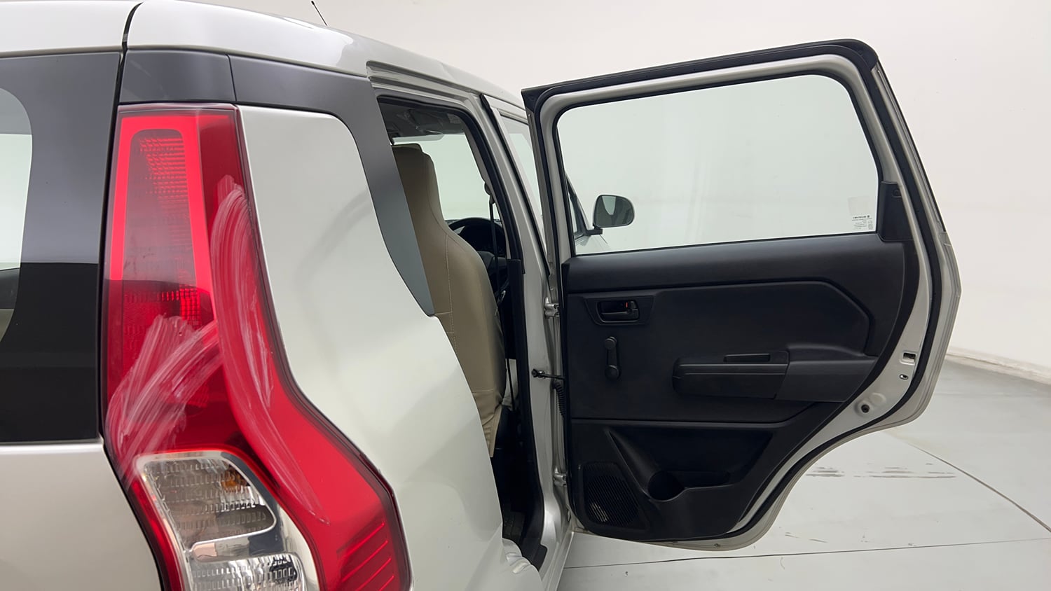 Used 2019 Maruti Suzuki Wagon R LXi 1.0 Petrol Manual interior RIGHT REAR DOOR OPEN VIEW