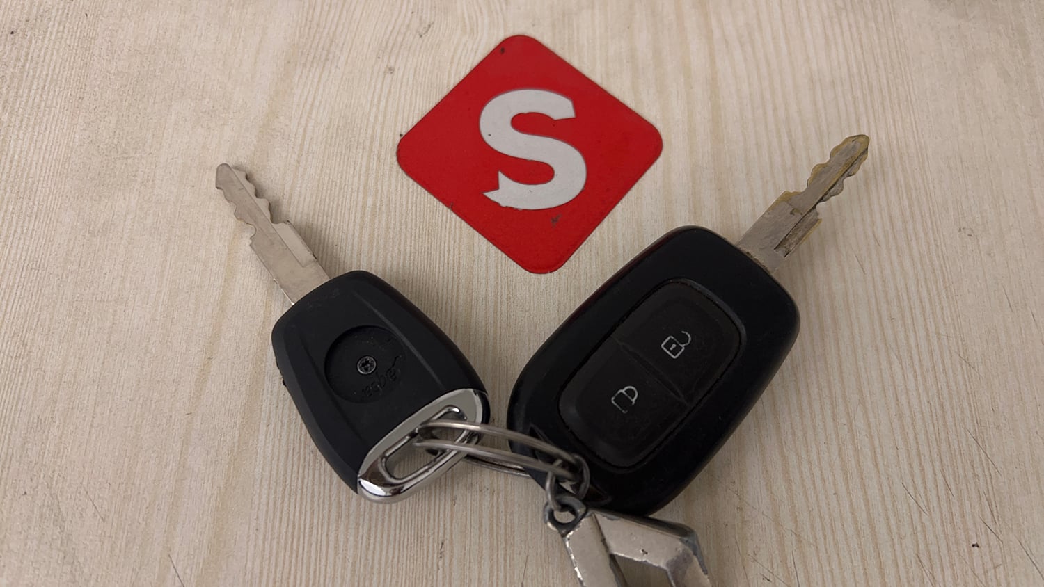 Used 2016 Renault Kwid RXT Petrol Manual extra CAR KEY VIEW