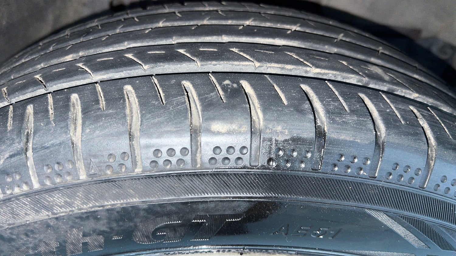 Used 2017 Honda Jazz V AT Petrol Petrol Automatic tyres RIGHT FRONT TYRE TREAD VIEW