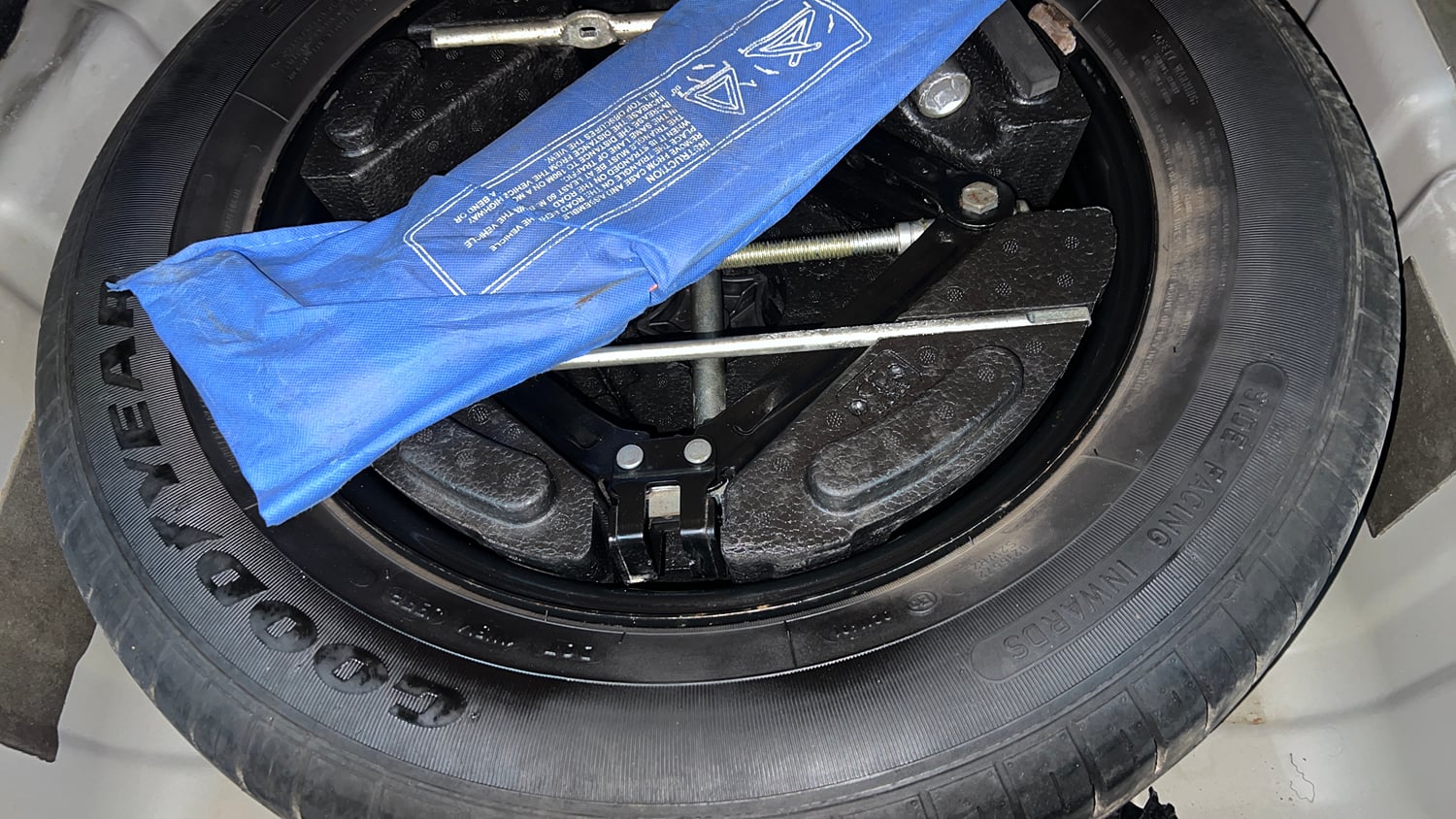 Used 2019 Tata Nexon XMA Diesel Diesel Automatic tyres SPARE TYRE VIEW