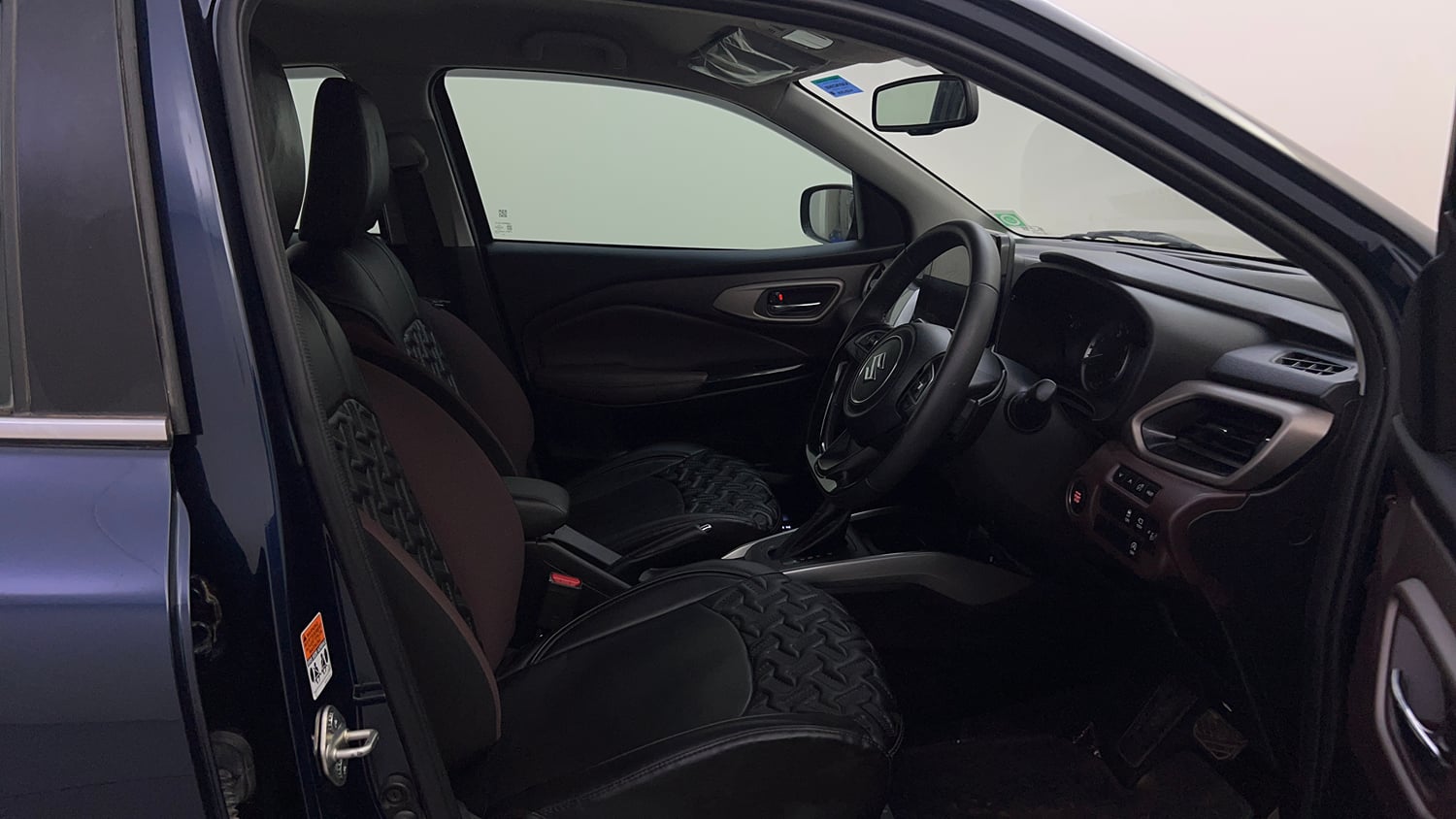 Used 2024 Maruti Suzuki Fronx Alpha 1.0L Turbo 6 AT Petrol Automatic interior RIGHT SIDE FRONT DOOR CABIN VIEW