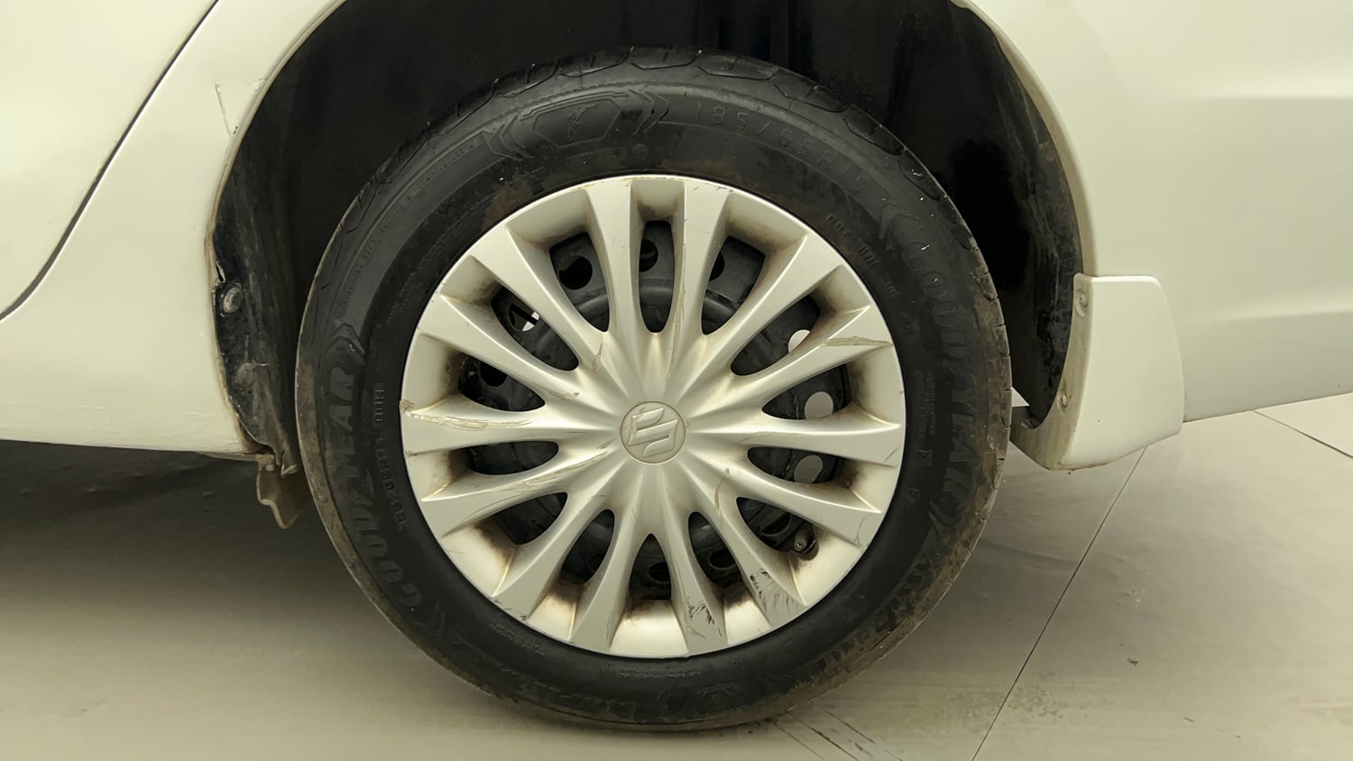Used 2016 Maruti Suzuki Ciaz VXi+ Petrol Manual tyres LEFT REAR TYRE RIM VIEW