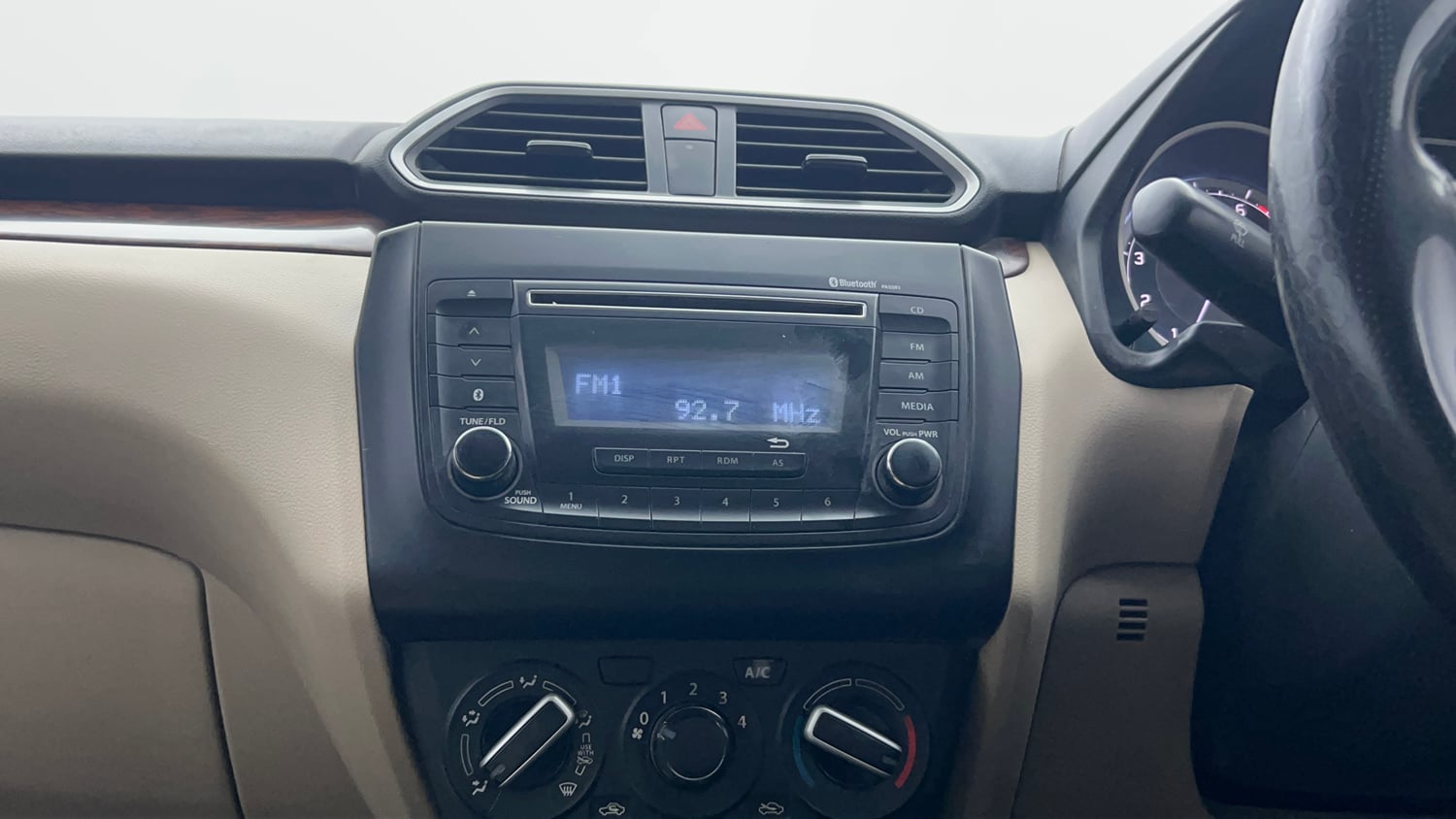 Used 2018 Maruti Suzuki Dzire VXi Petrol Manual interior MUSIC SYSTEM & AC CONTROL VIEW