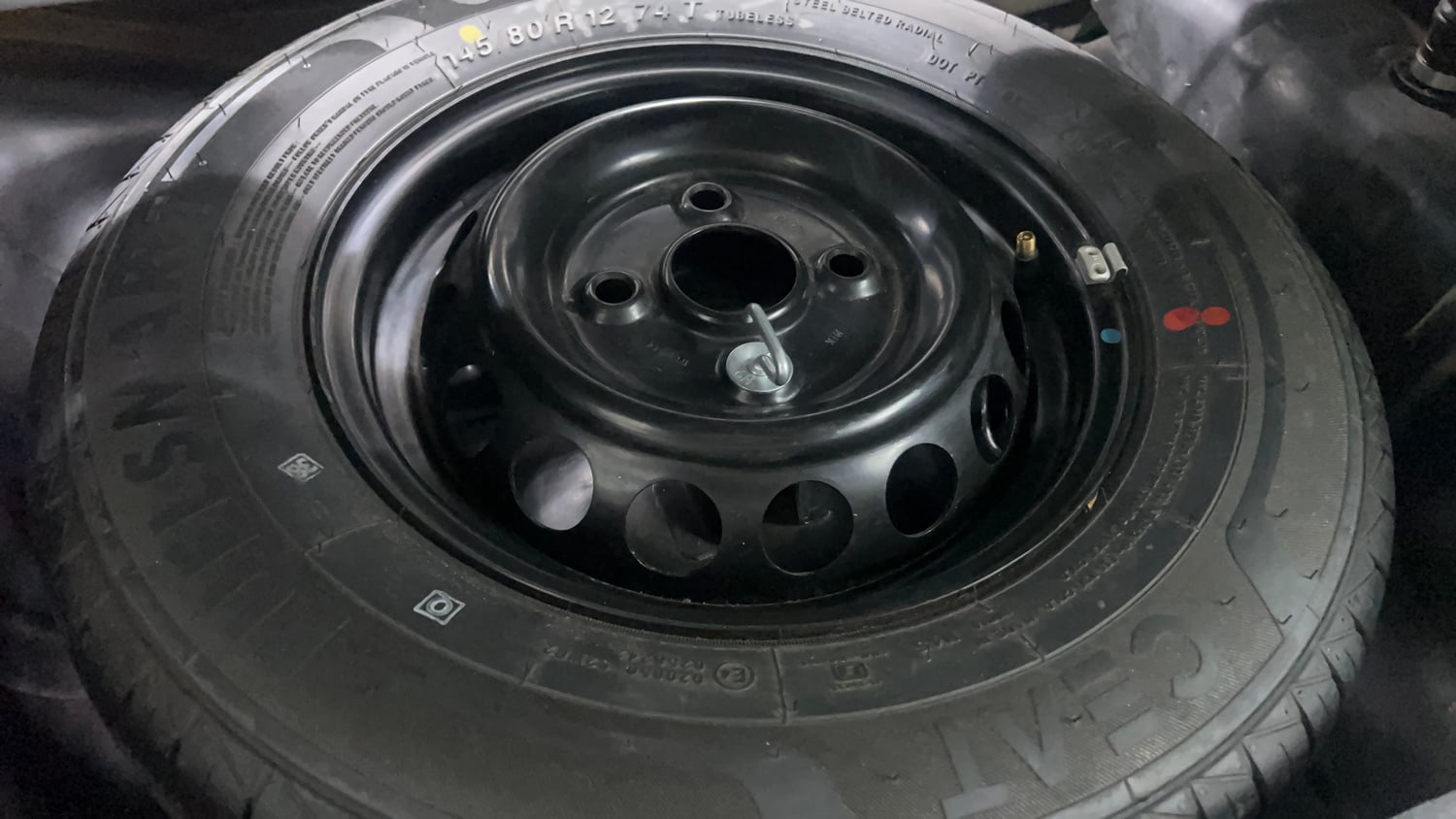 Used 2019 Maruti Suzuki Alto 800 LXi CNG Cng Manual tyres SPARE TYRE VIEW