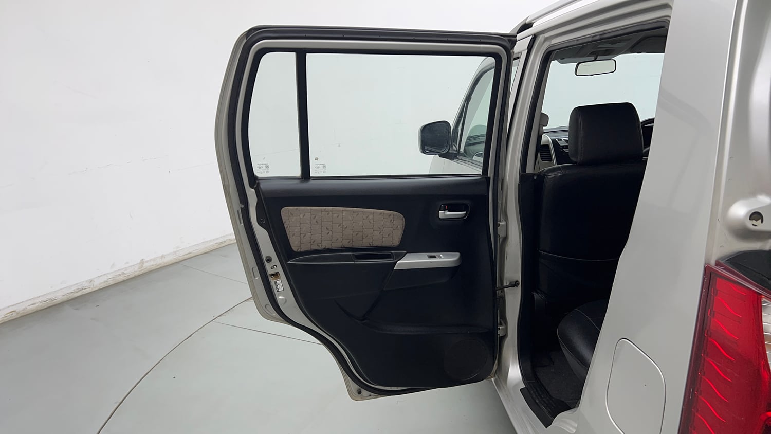 Used 2014 Maruti Suzuki Wagon R VXI Petrol Manual interior LEFT REAR DOOR OPEN VIEW