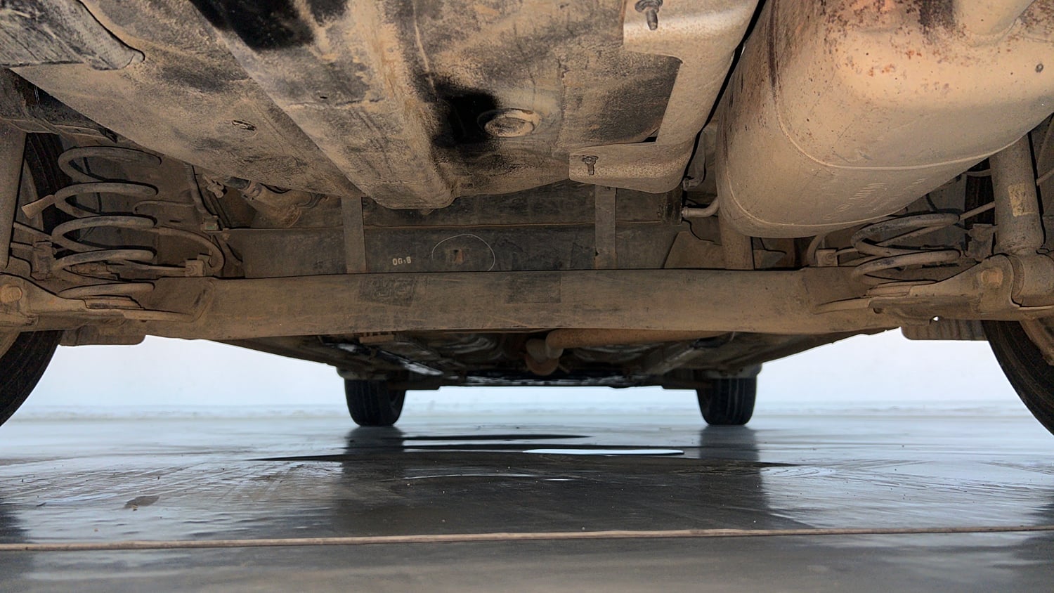 Used 2021 Hyundai Aura S 1.2 CNG Cng Manual extra REAR UNDERBODY VIEW (TAKEN FROM REAR)