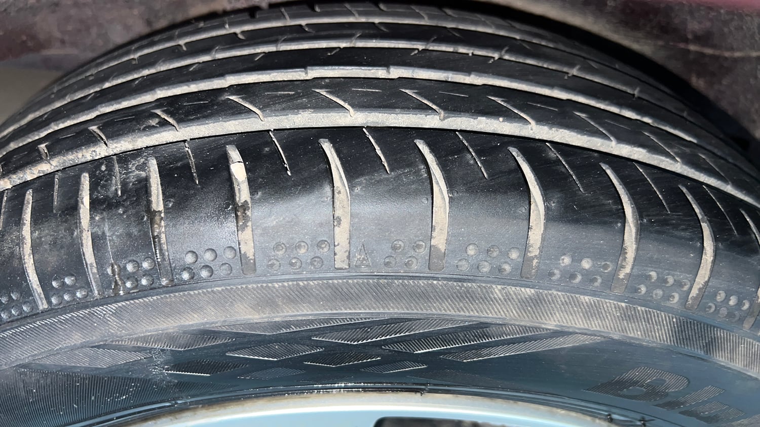 Used 2017 Honda Jazz V AT Petrol Petrol Automatic tyres RIGHT REAR TYRE TREAD VIEW