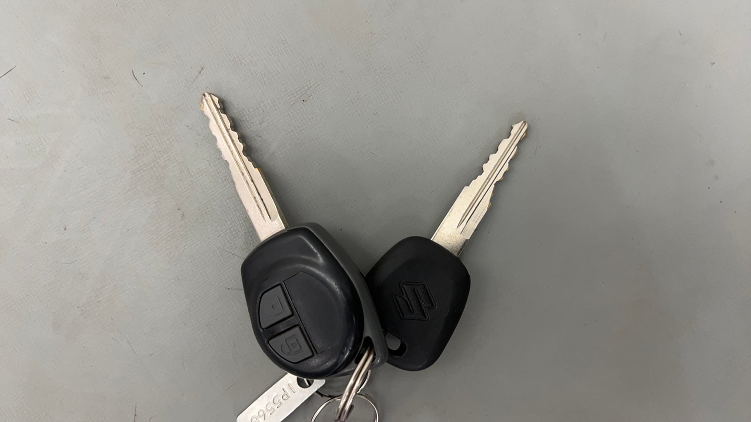 Used 2014 Maruti Suzuki Swift VXi Petrol Manual extra CAR KEY VIEW