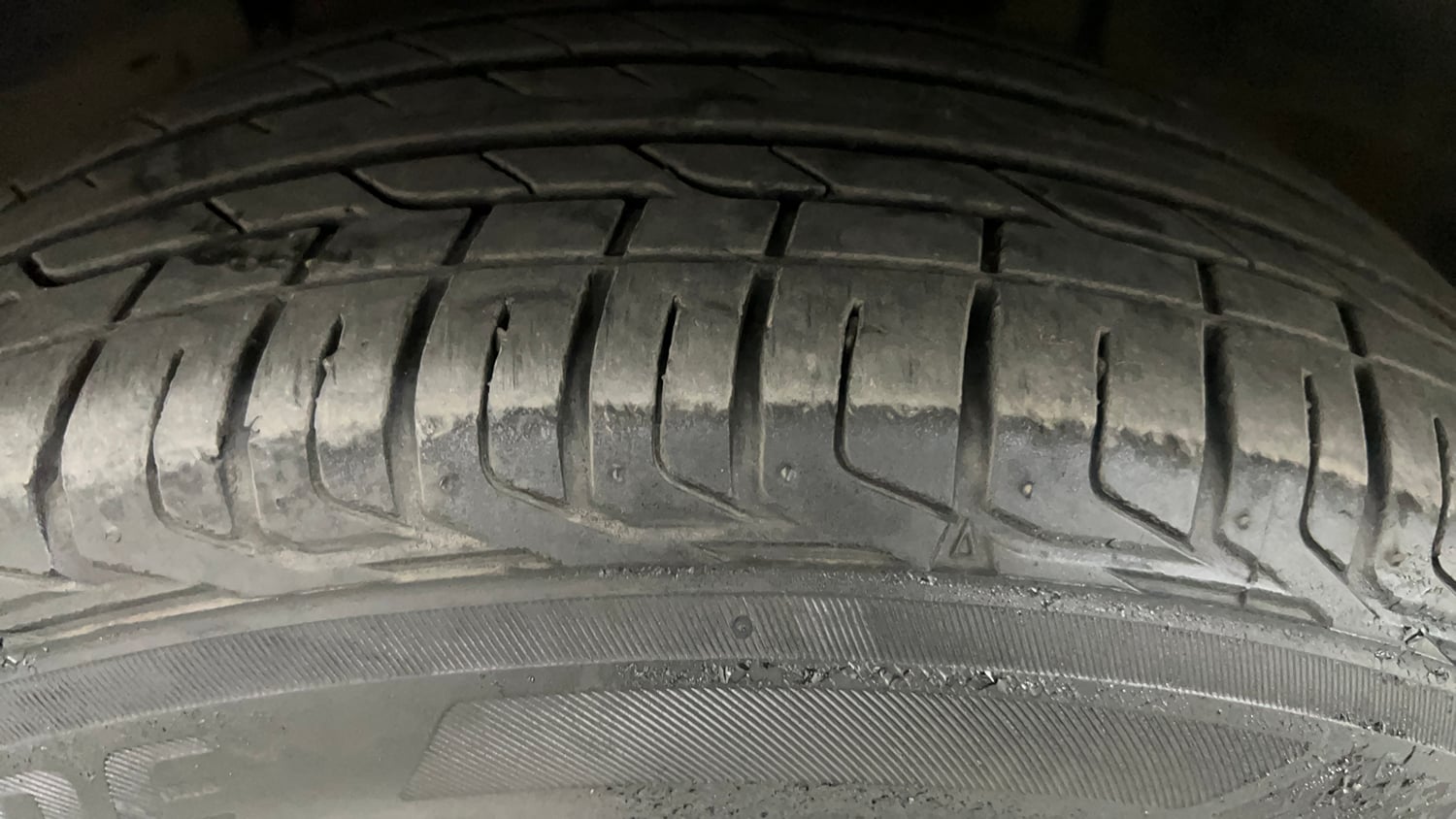 Used 2018 Tata Nexon XZ Plus Diesel Diesel Manual tyres LEFT FRONT TYRE TREAD VIEW