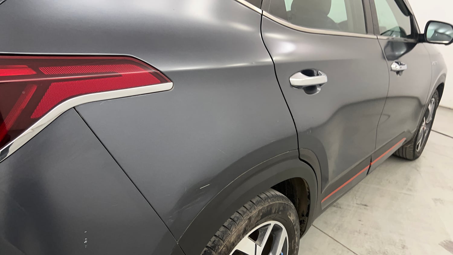 Used 2022 Kia Seltos X Line 1.4 DCT Petrol Automatic dents MINOR DENT