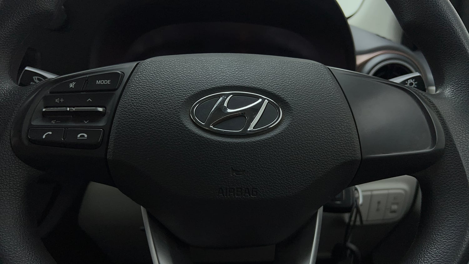 Used 2021 Hyundai Aura S 1.2 CNG Cng Manual top_features Airbags