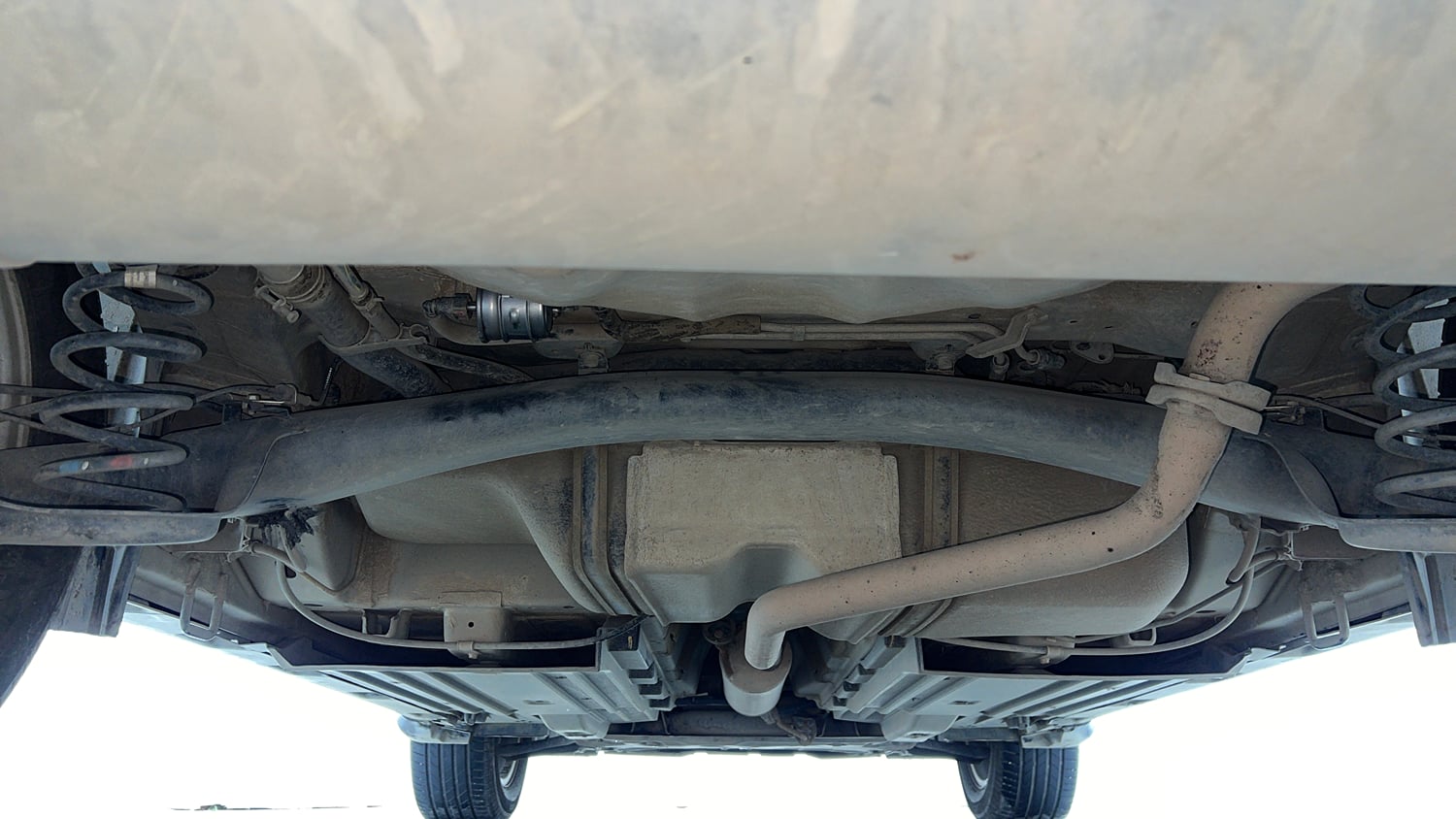 Used 2022 Toyota Urban Cruiser Premium Grade MT Petrol Manual extra REAR UNDERBODY VIEW (TAKEN FROM REAR)