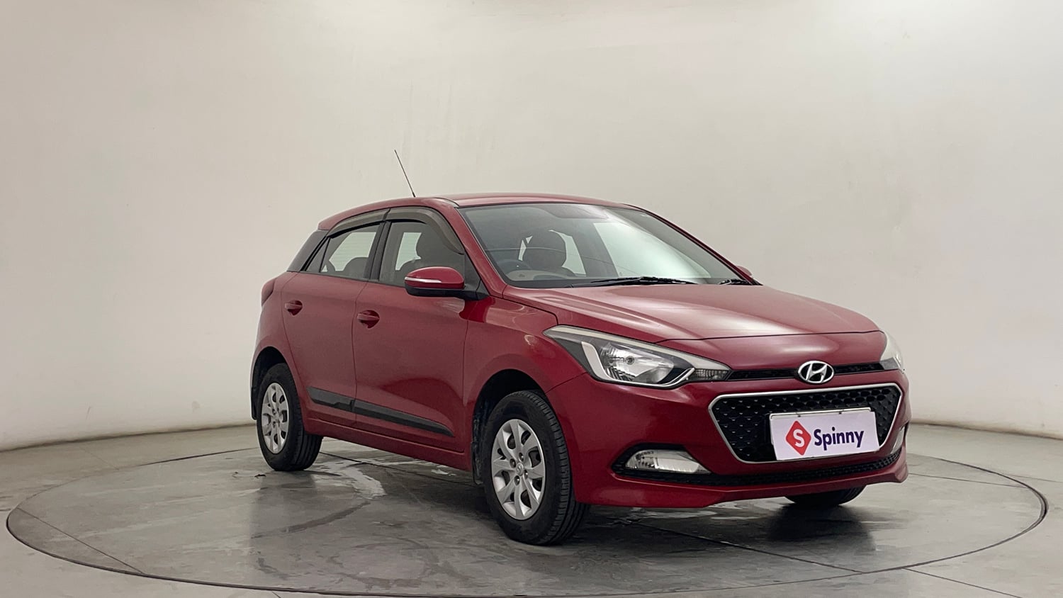 Used 2016 Hyundai Elite i20 Sportz 1.2 Petrol Manual exterior RIGHT FRONT CORNER VIEW