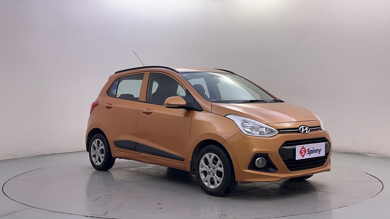 Used 2016 Hyundai Grand i10 Sportz 1.2 Kappa VTVT Petrol Manual exterior RIGHT FRONT CORNER VIEW