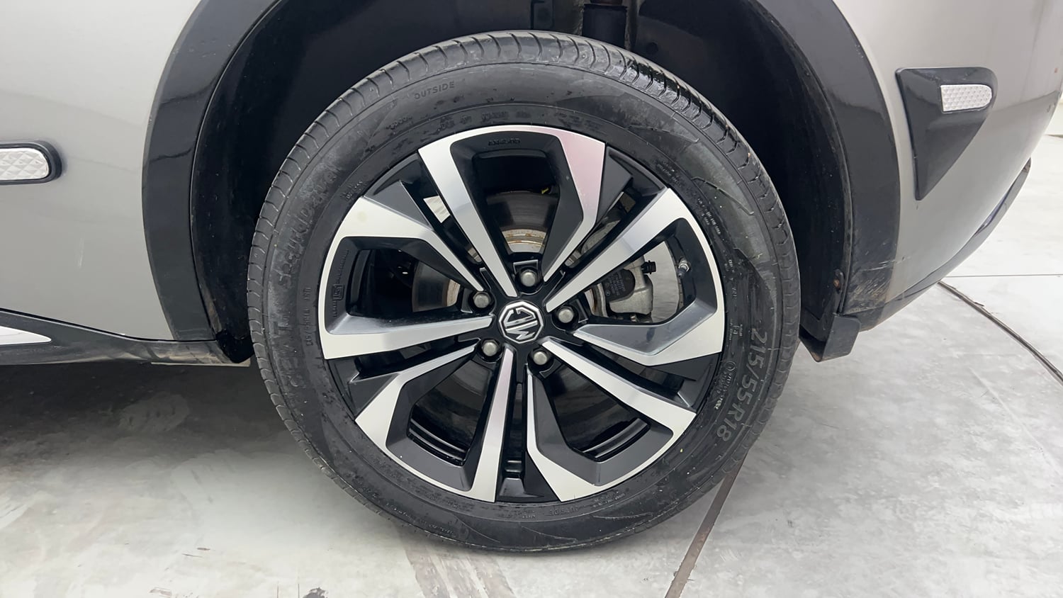 Used 2026 MG Motors Windsor EV Essence Pro Electric Automatic tyres LEFT REAR TYRE RIM VIEW