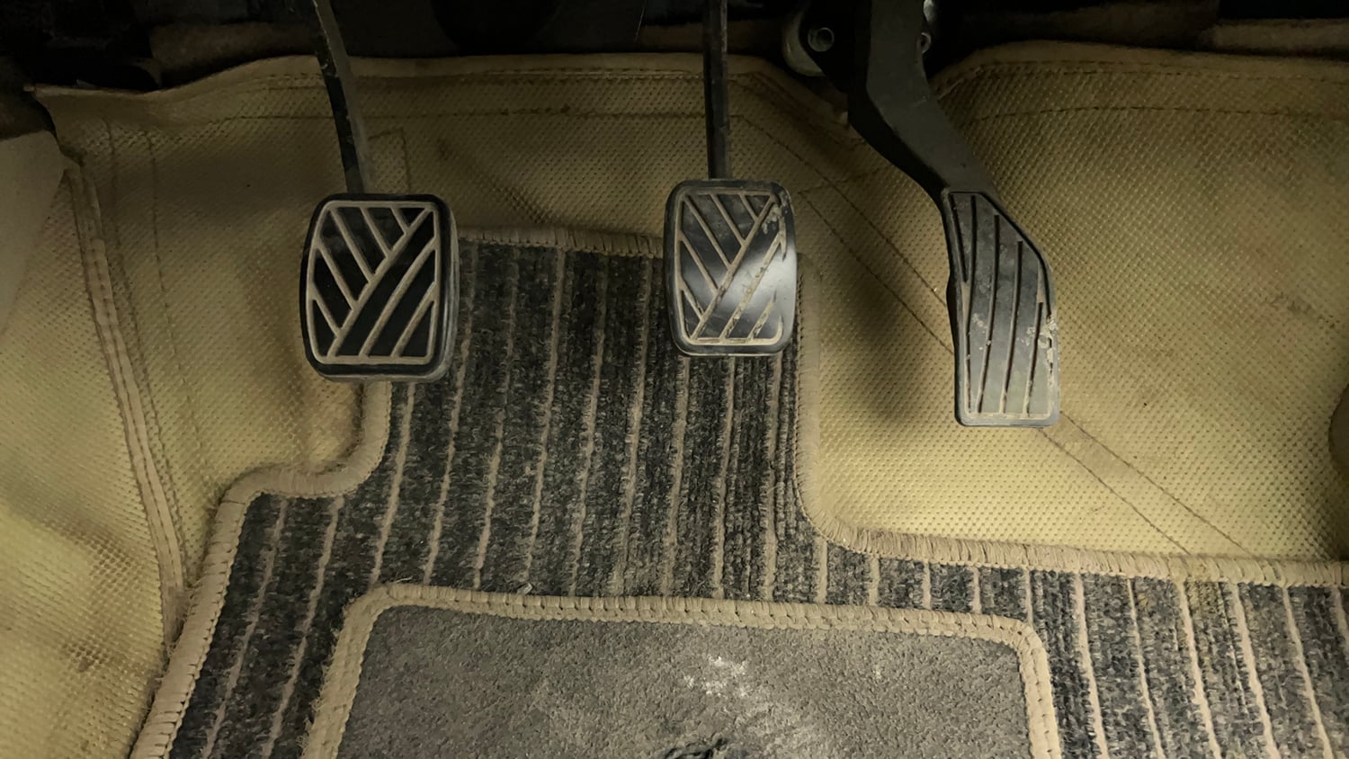Used 2016 Maruti Suzuki Ciaz VXi+ Petrol Manual interior PEDALS VIEW