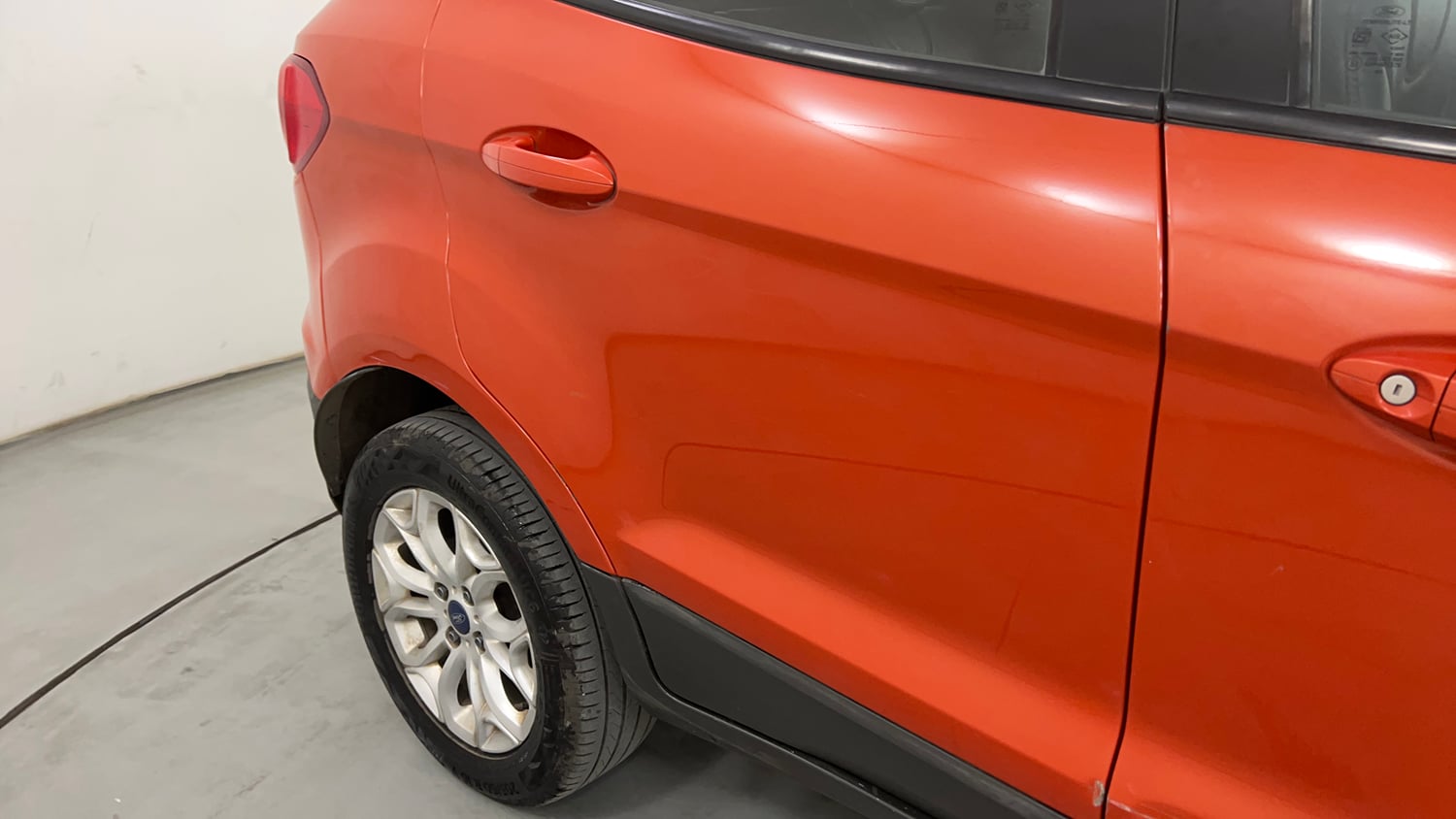 Used 2016 Ford EcoSport Titanium 1.5L Ti-VCT AT Petrol Automatic dents MINOR SCRATCH