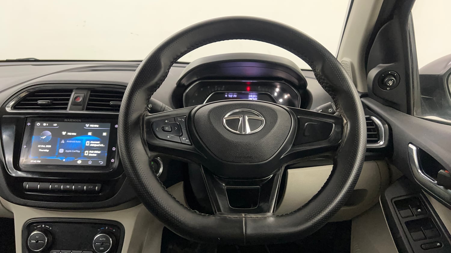 Used 2023 Tata Tigor XZ Plus CNG Cng Manual interior STEERING VIEW