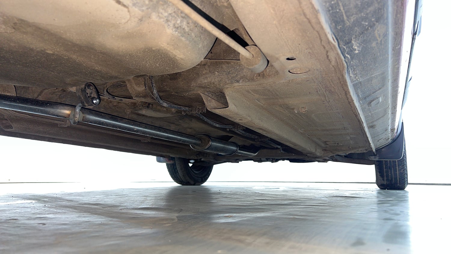 Used 2019 Renault Kwid RXL Petrol Manual extra REAR RIGHT UNDERBODY VIEW